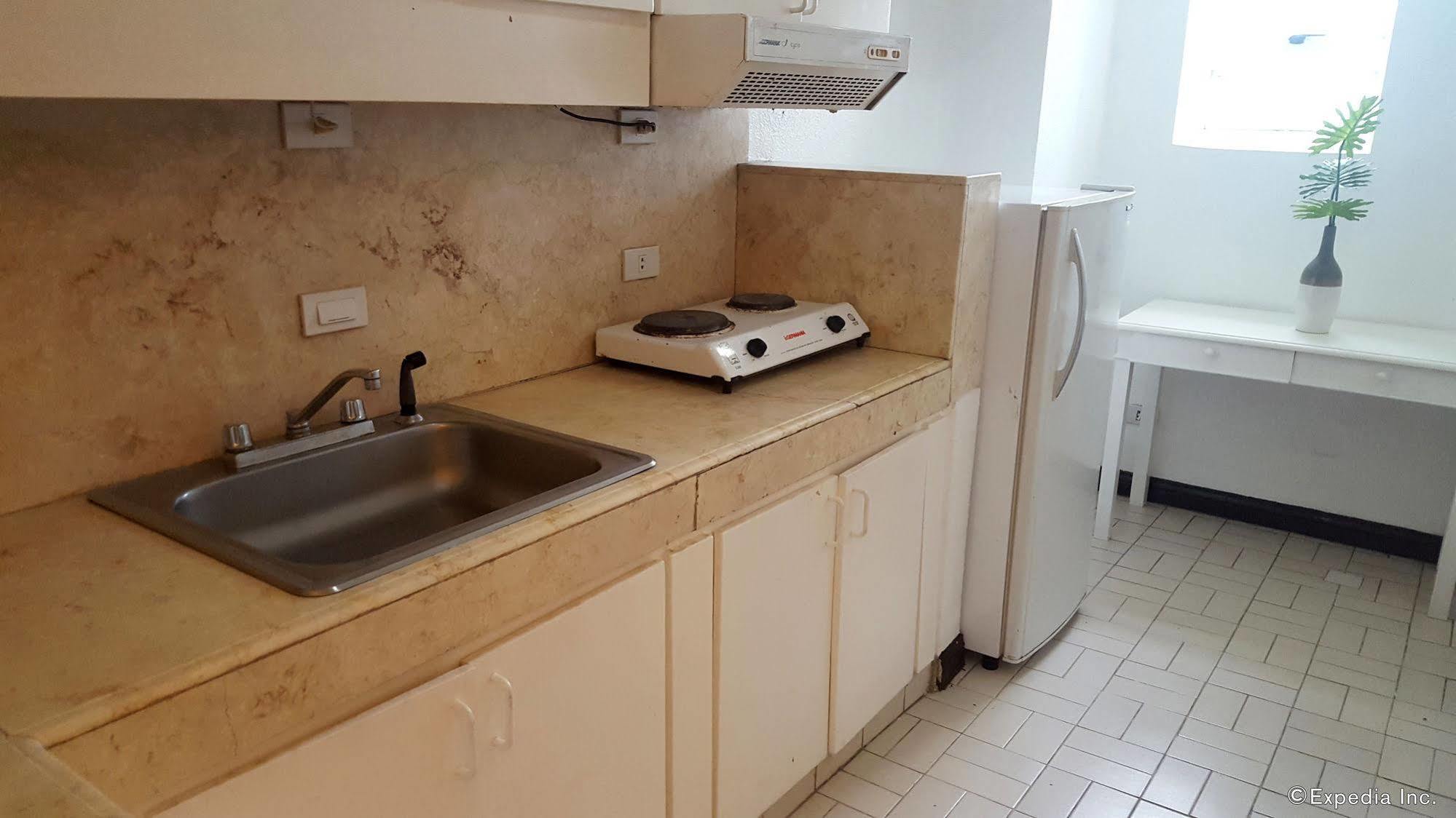Mpt Suites Makati City Extérieur photo