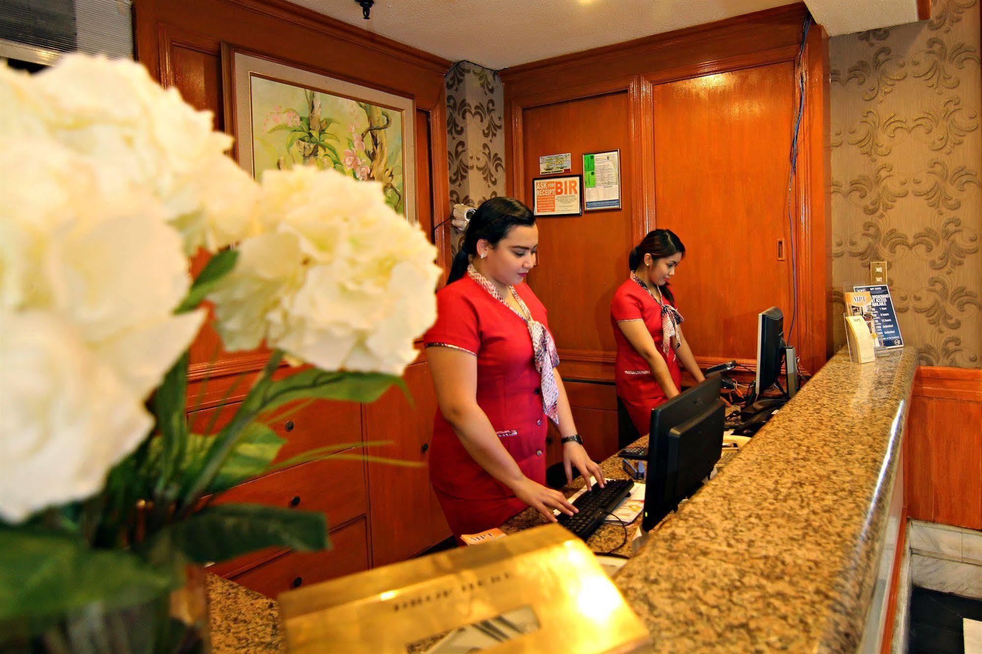 Mpt Suites Makati City Extérieur photo